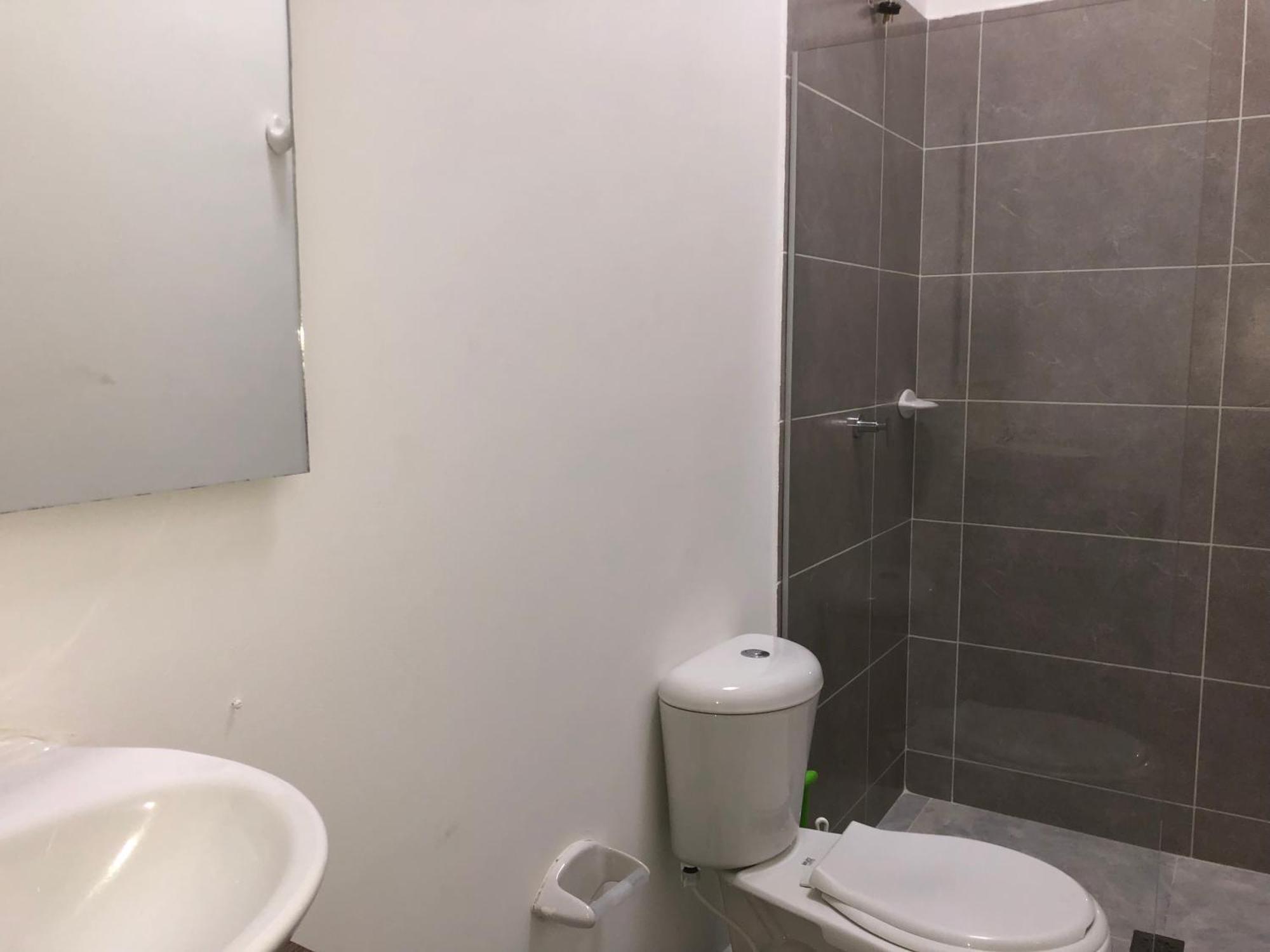 Apartamento Comodo En Laureles, Centrico Y Bien Ubicado Apto404
