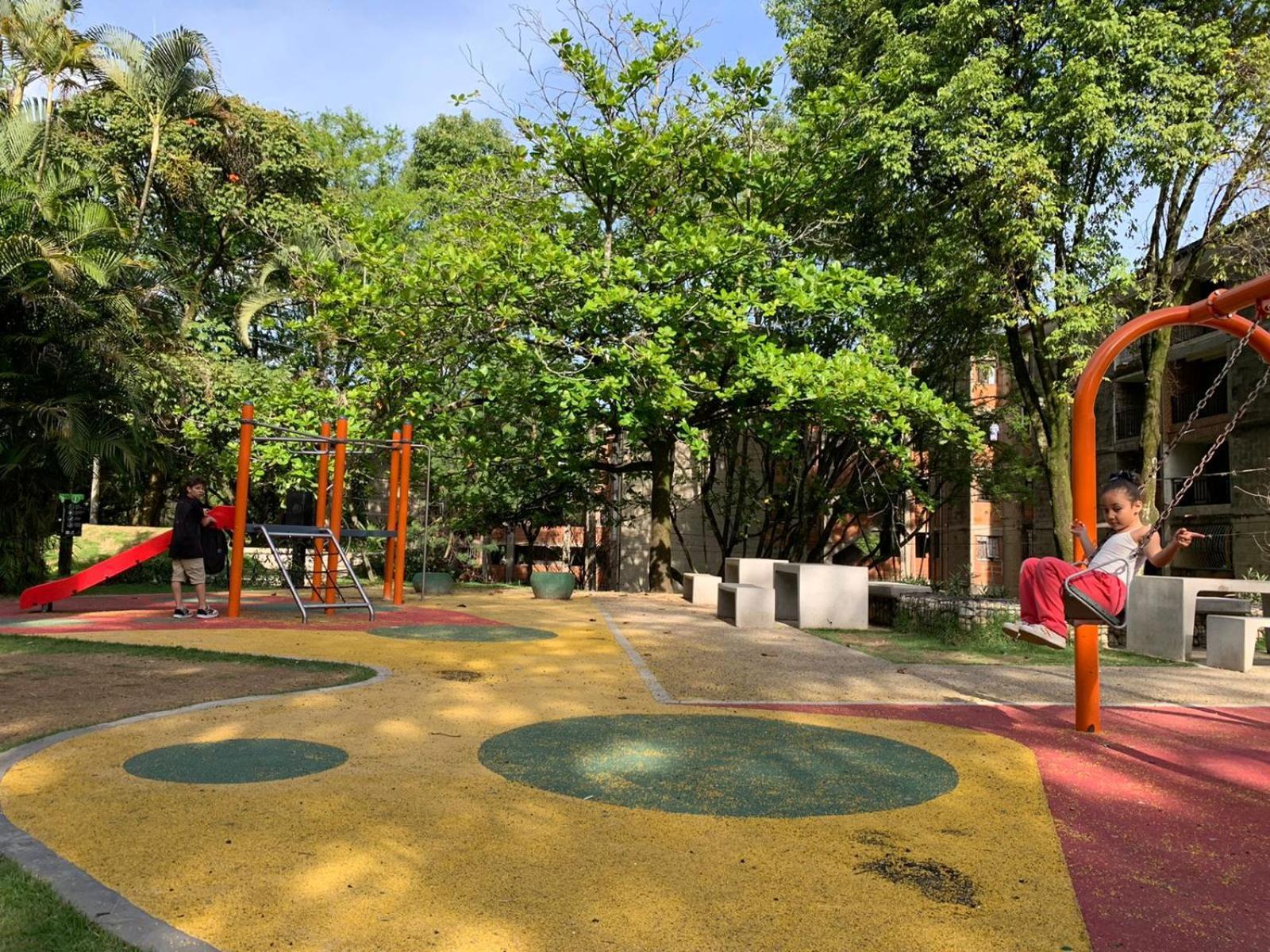 Acogedor Urbanizacion Tricentenario Apartamento Medellín