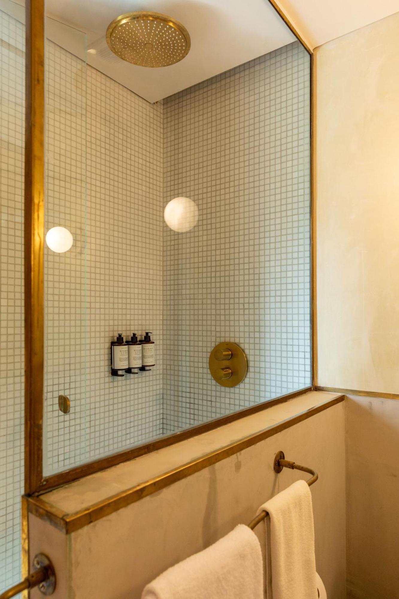 Hotel 23 5*