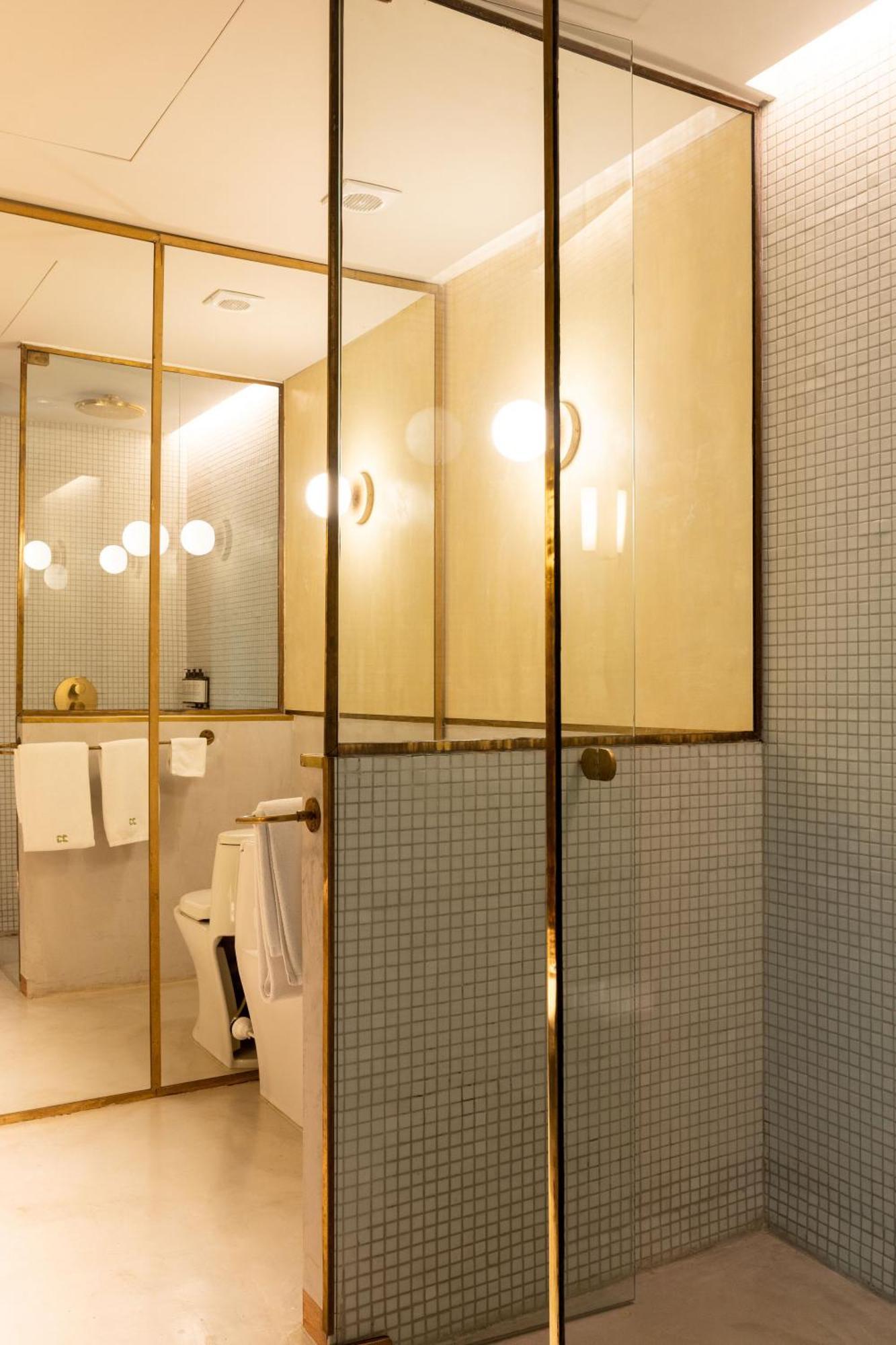 Hotel 23 5*