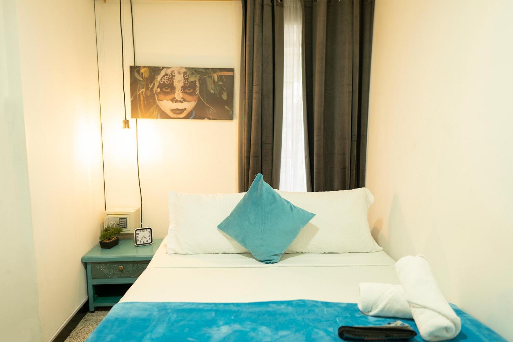 Africa House-casa Laureles-la70 Pensión Medellín