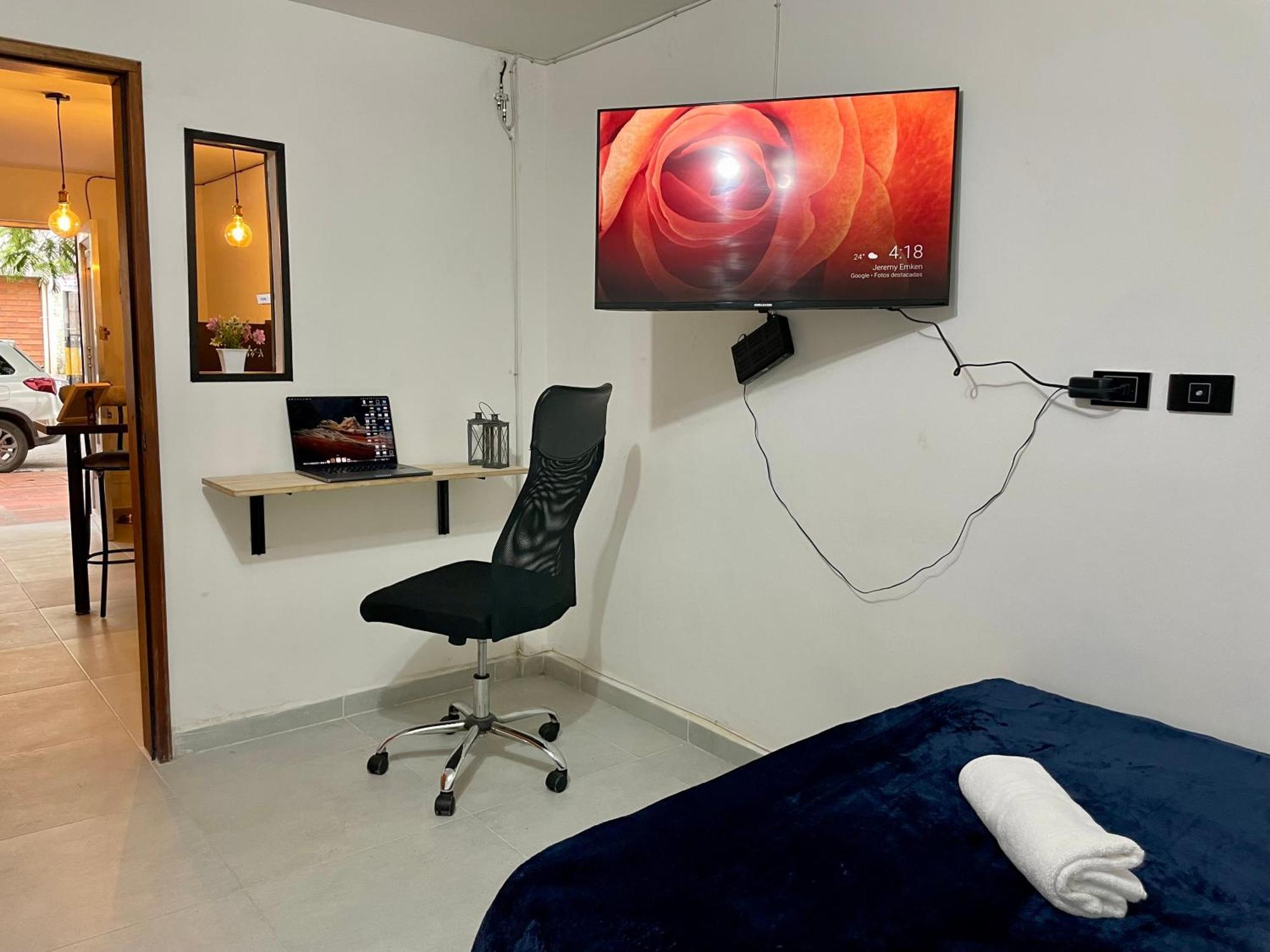 Cerca A Laureles / 300m Wi-fi Apartamento Medellín