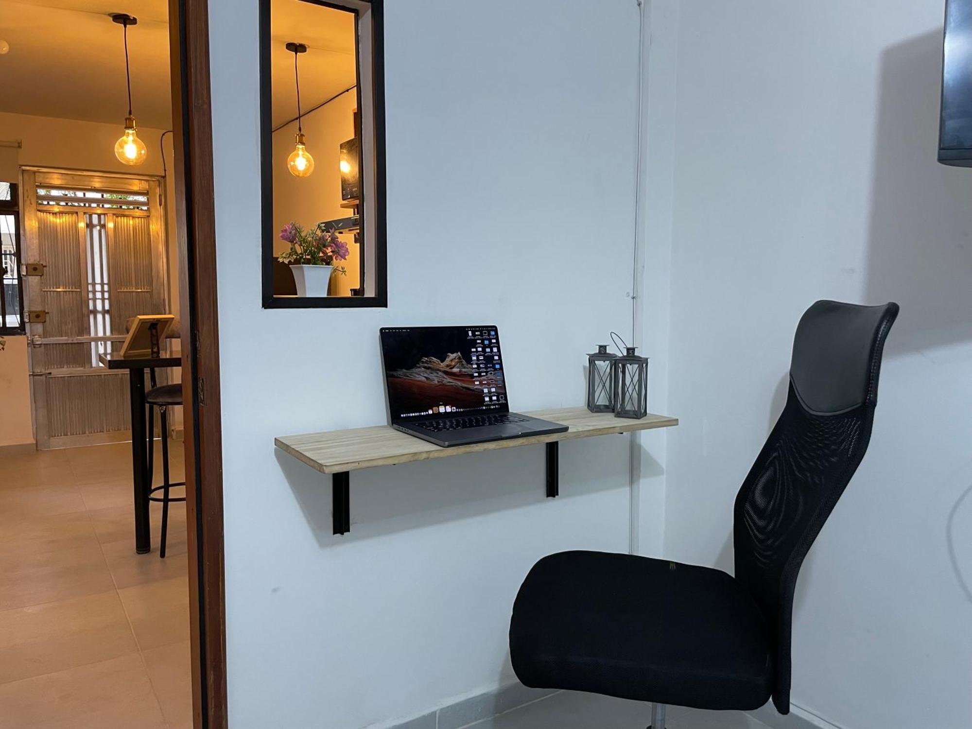 Apartamento Cerca A Laureles / 300m Wi-fi *