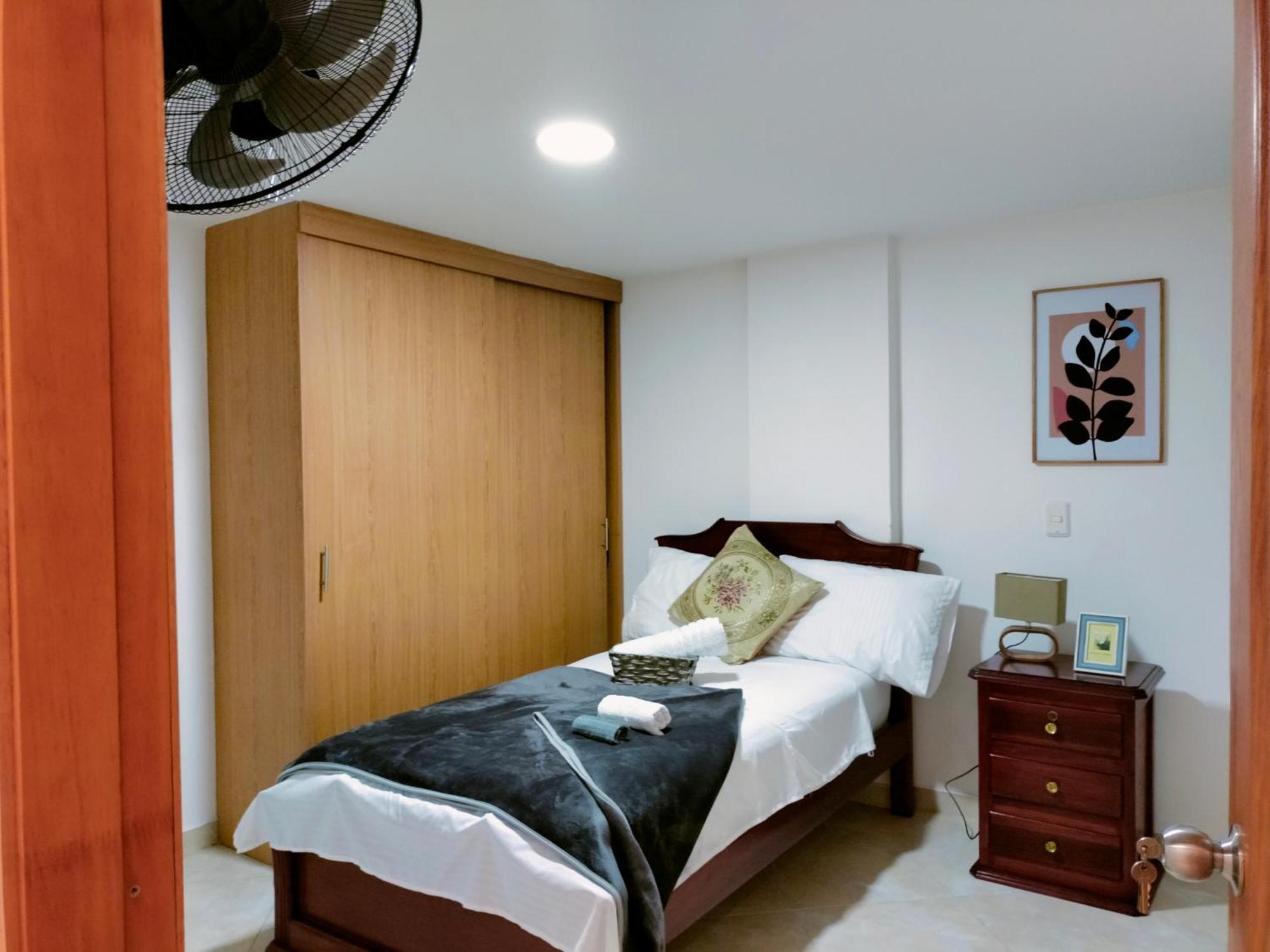 Apartamento En El Corazon De La Ciudad Con Impresionantes Vistas Urbanas *