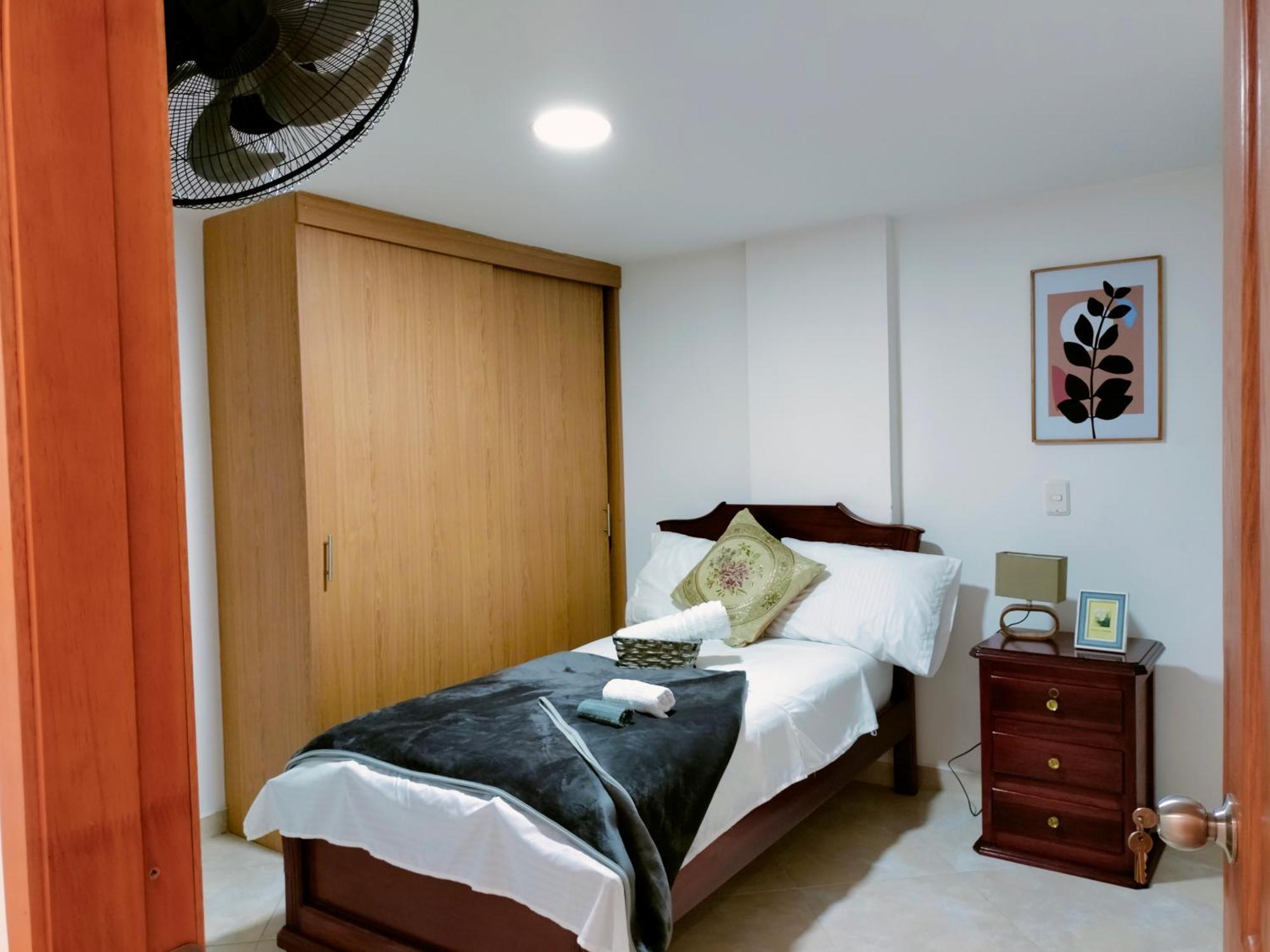Apartamento En El Corazon De La Ciudad Con Impresionantes Vistas Urbanas *