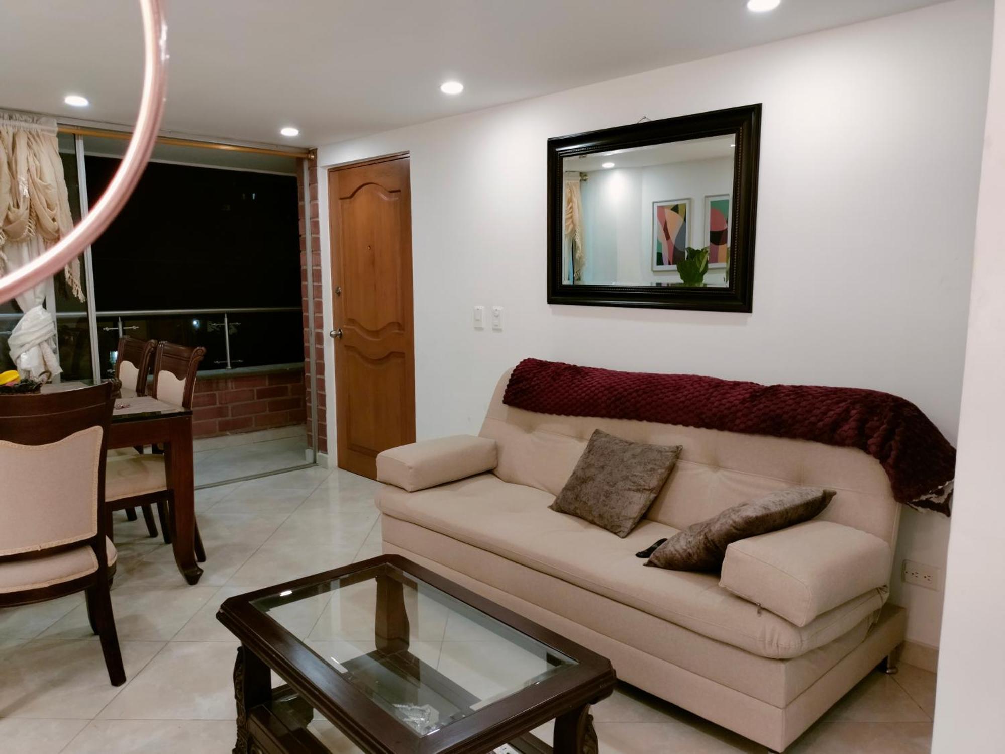 Apartamento En El Corazon De La Ciudad Con Impresionantes Vistas Urbanas Medellín