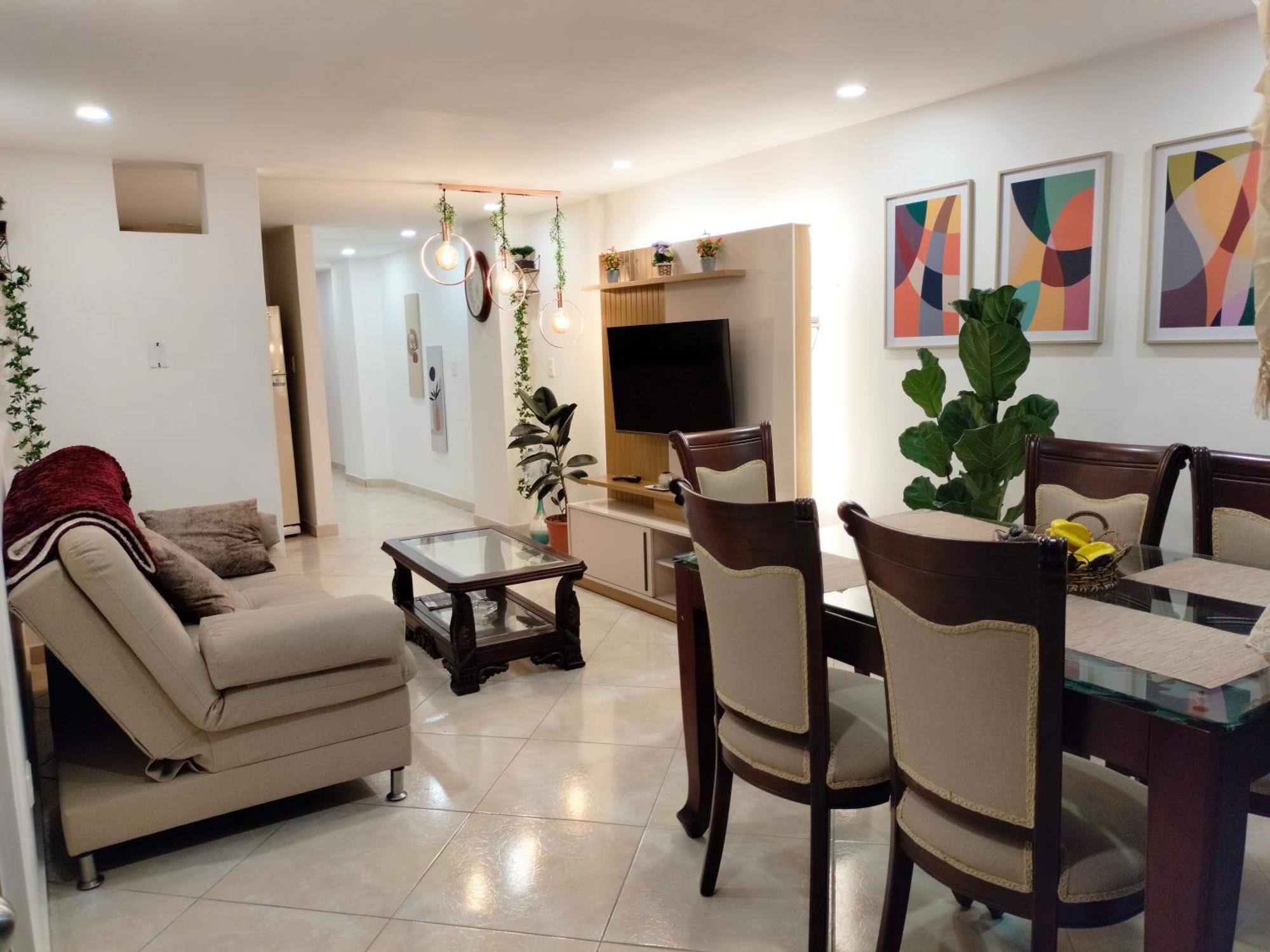 Apartamento En El Corazon De La Ciudad Con Impresionantes Vistas Urbanas Medellín