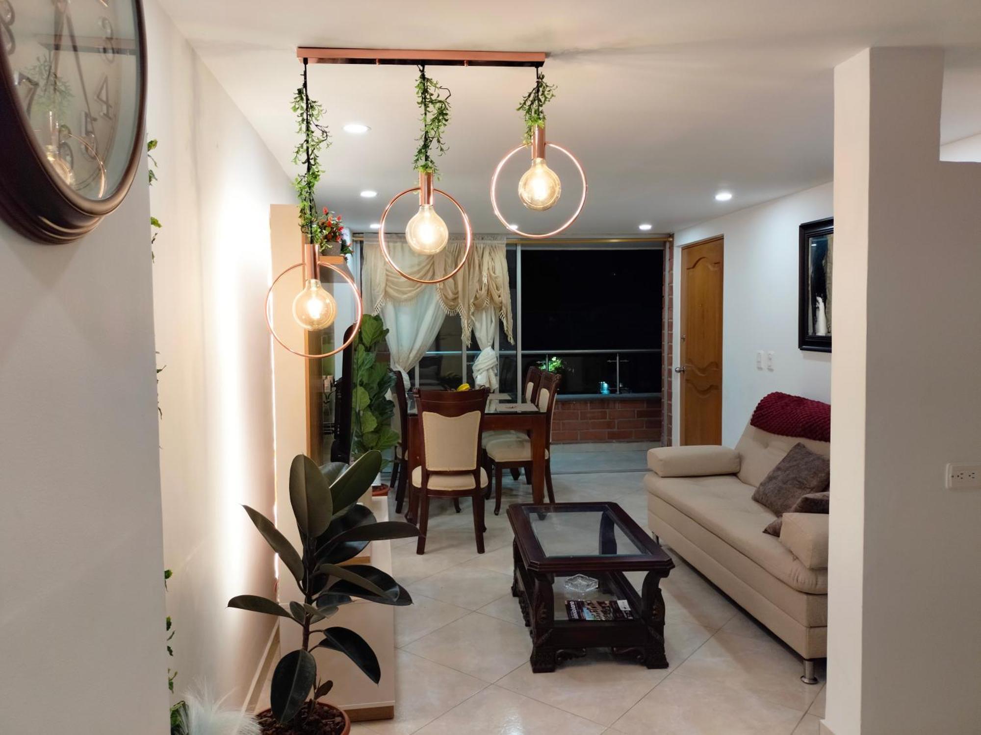 Apartamento En El Corazon De La Ciudad Con Impresionantes Vistas Urbanas Medellín