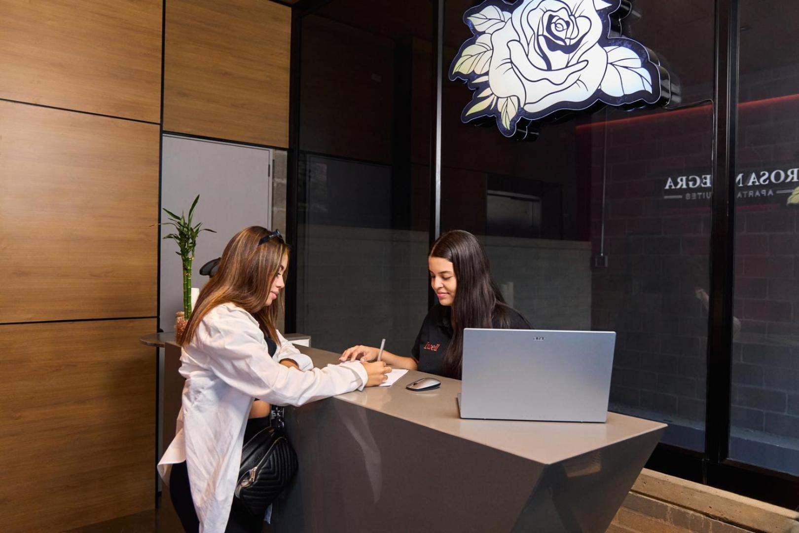 Comfy Aparta-suite Stadio Rosa Negra * Medellin