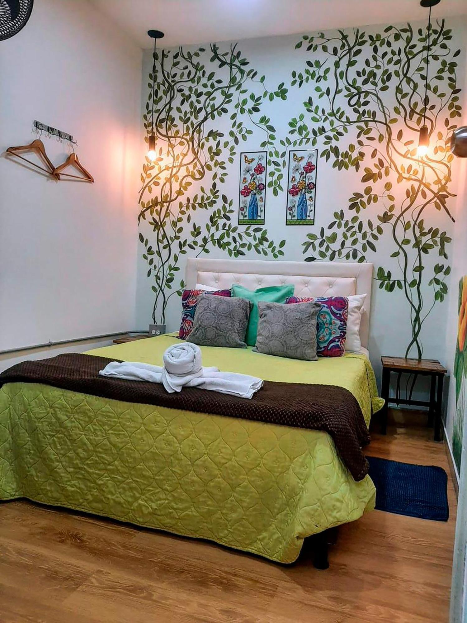Hostal La 10 *
