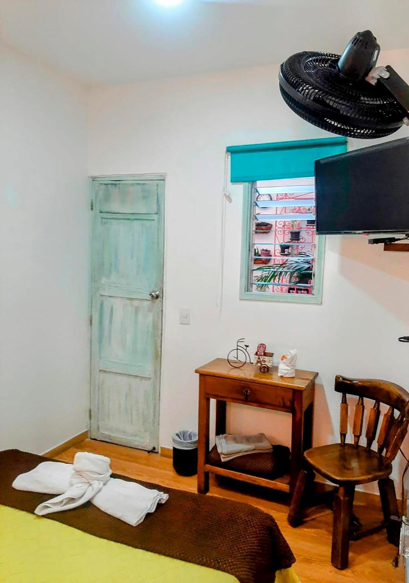 Hostal La 10
