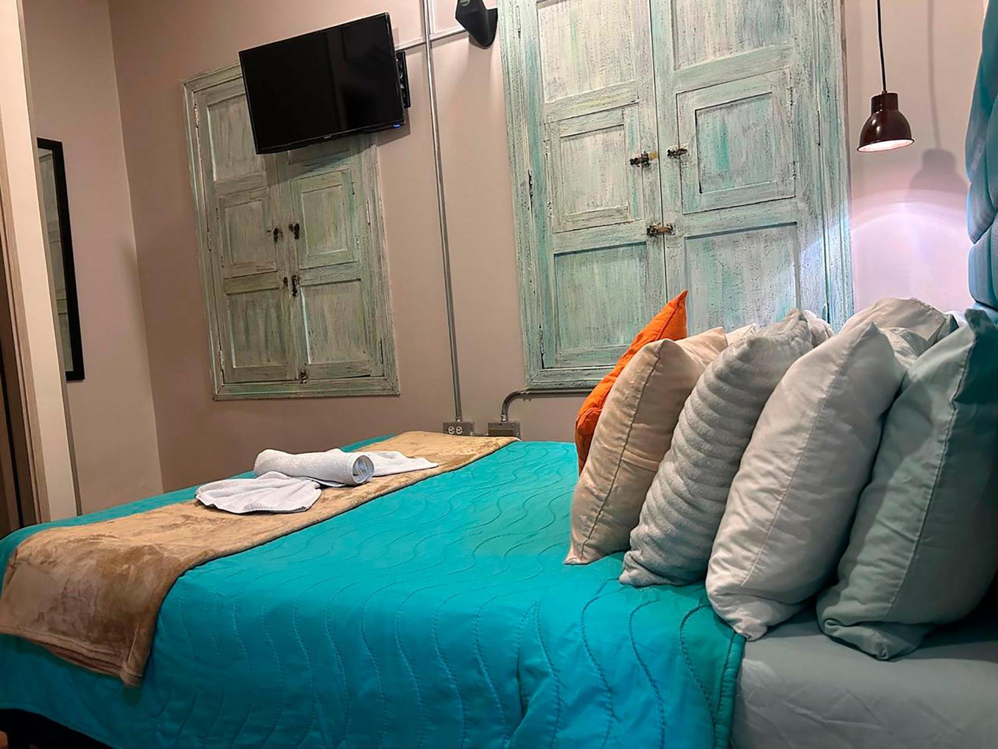La 10 Hostal *