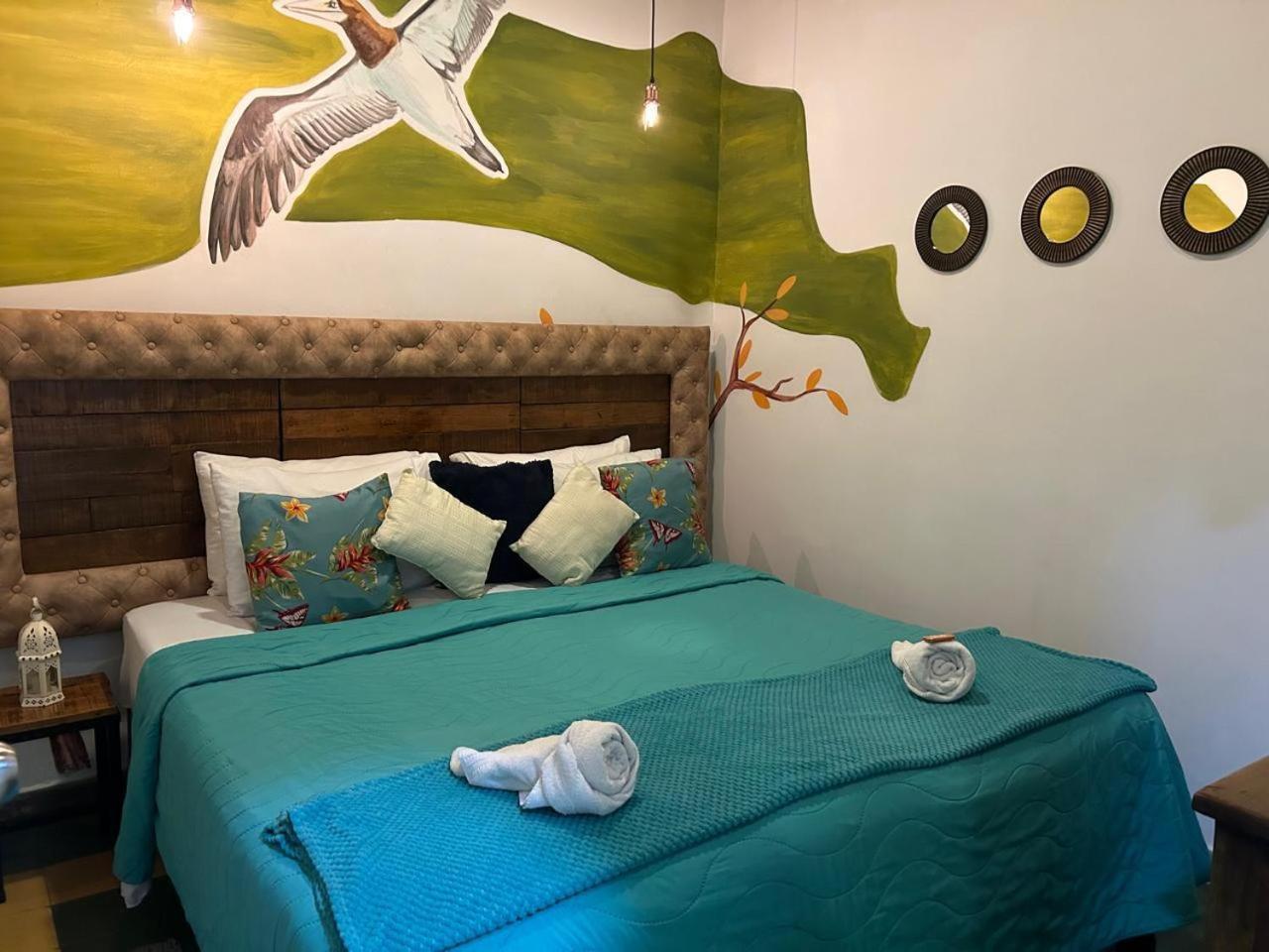 La 10 Hostal