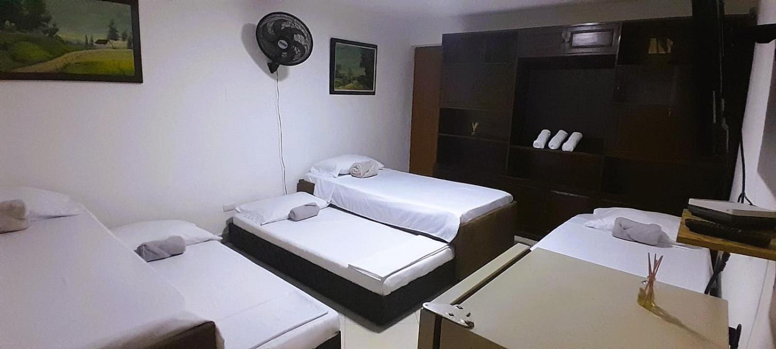 Hostal Estadio 70 *