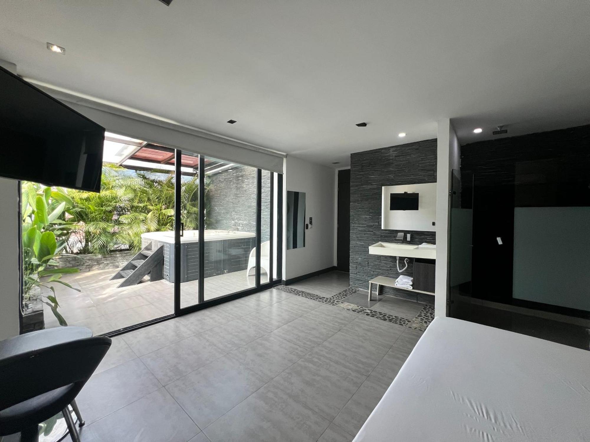 Hotel 47 Center