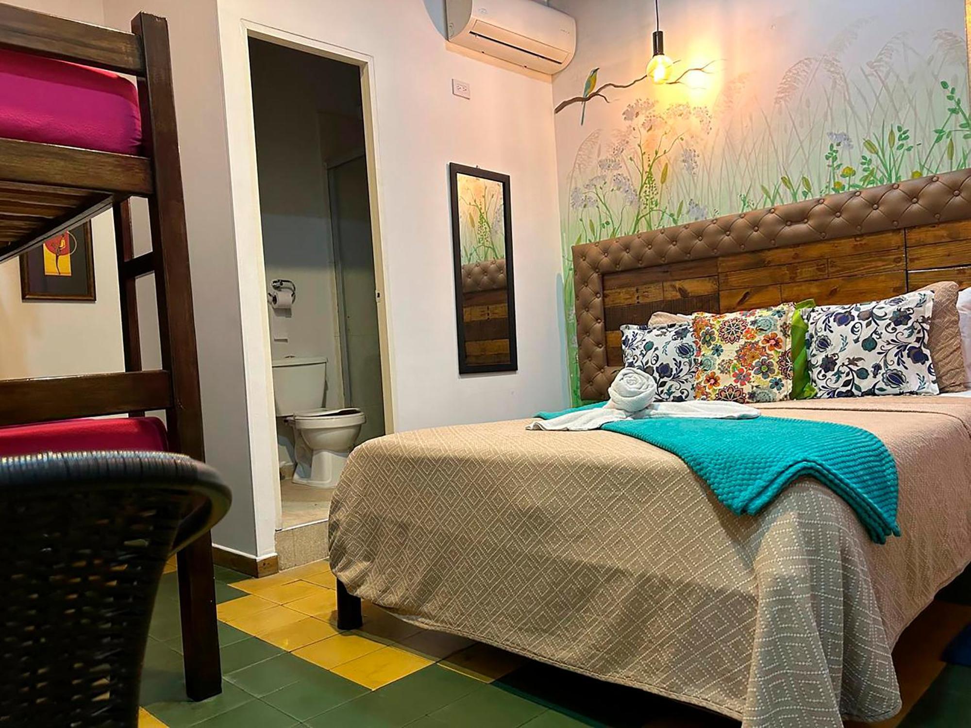 La 10 Hostal Medellín