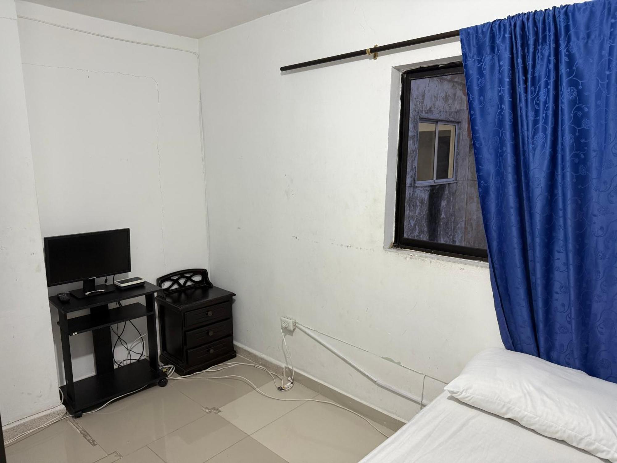 Casa Muy Amplia Con Excelente Ubicacion Familiar Medellin