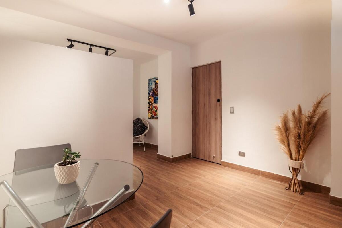 Casa Laureles 102