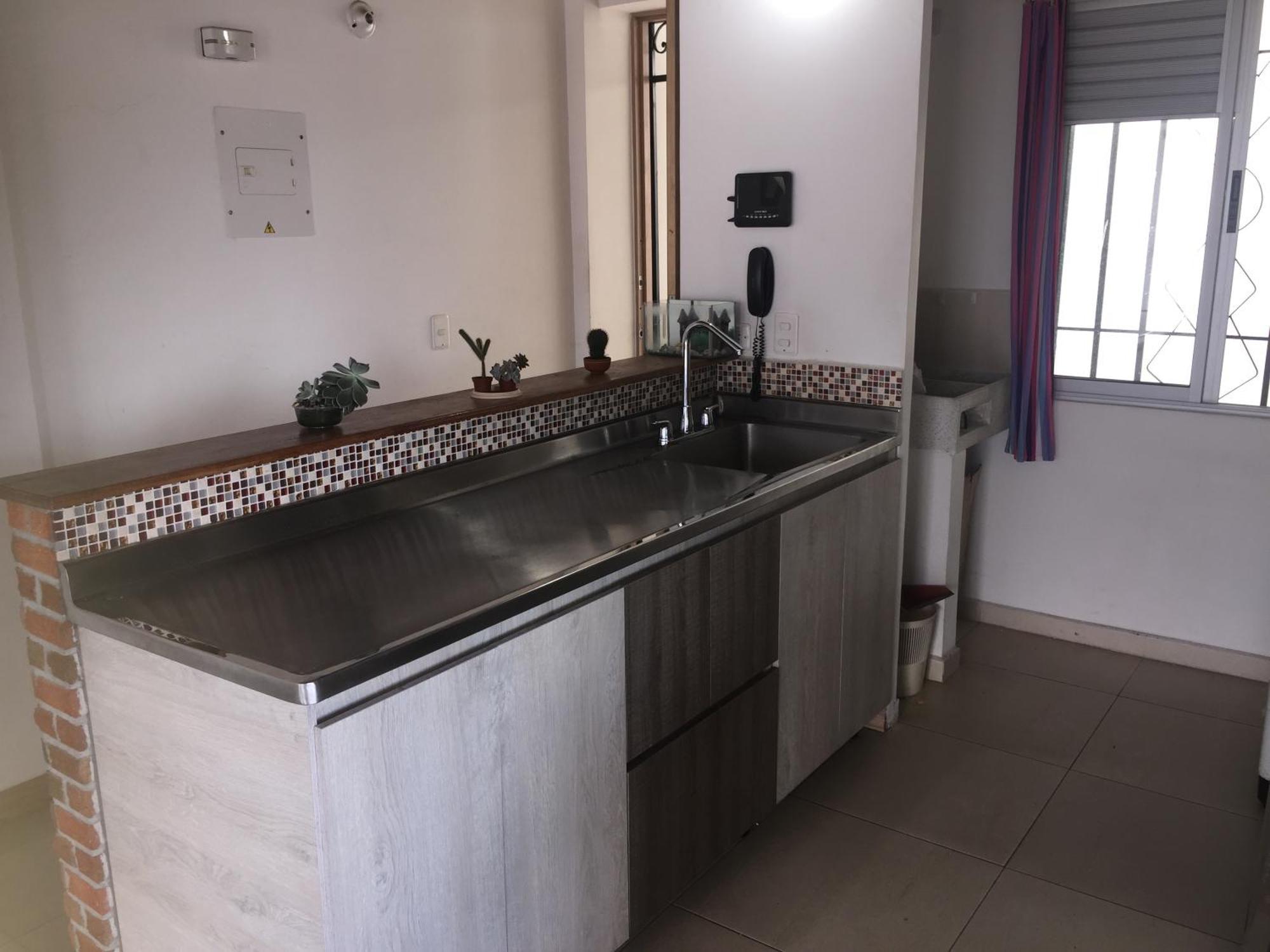 Loft , Bueno , Céntrico Y Bien Ubicado Apartamento Medellín
