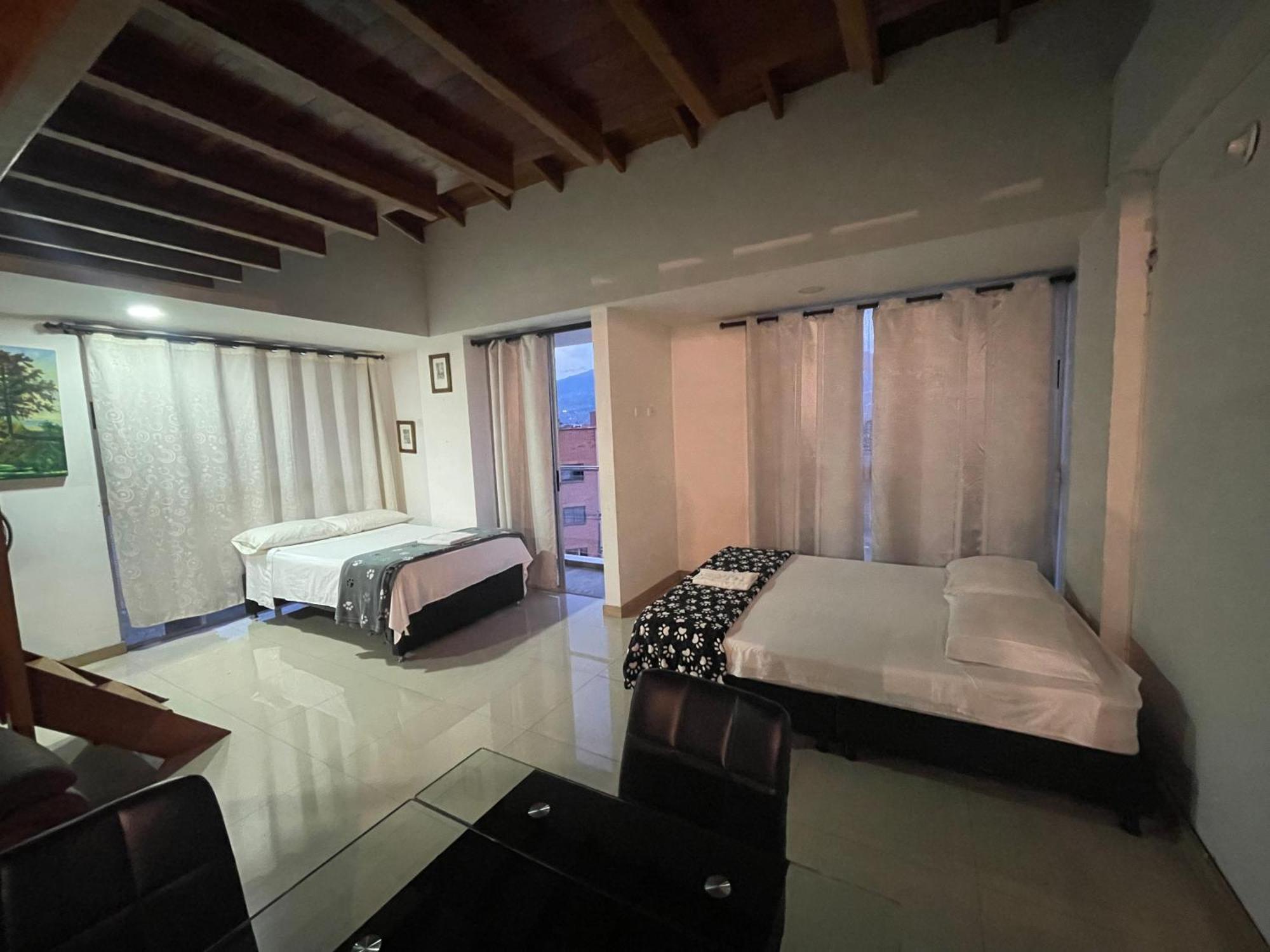 Loft , Bueno , Céntrico Y Bien Ubicado Apartamento Medellín