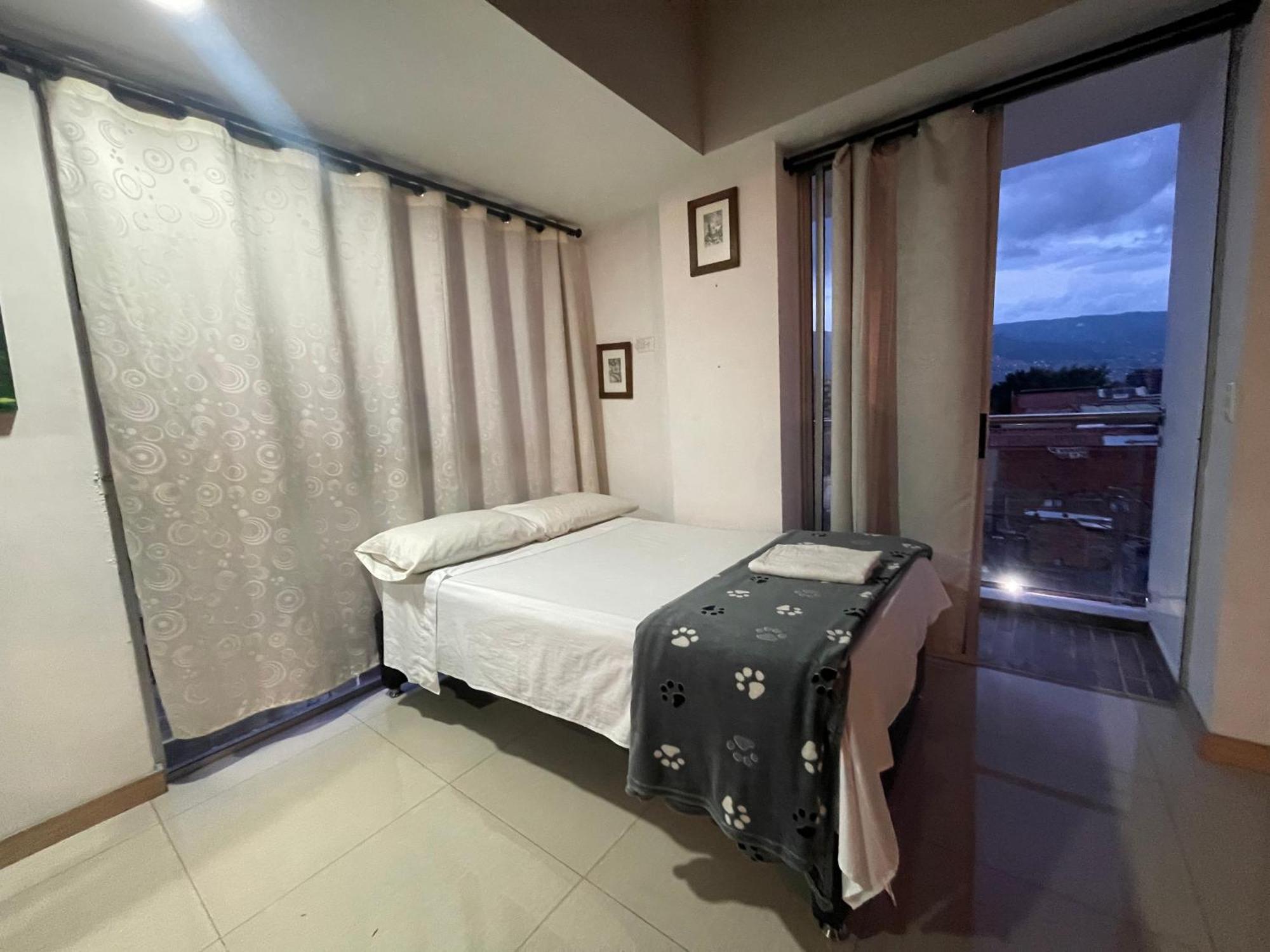 Loft , Bueno , Céntrico Y Bien Ubicado Apartamento Medellín