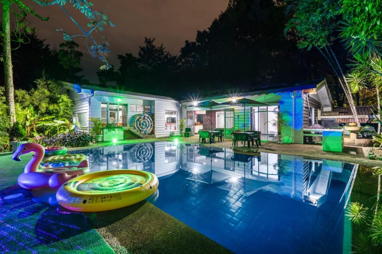 Casa Privada En El Poblado Despedidas De Soltero Fiesta Picsina Jacuzzi Villa