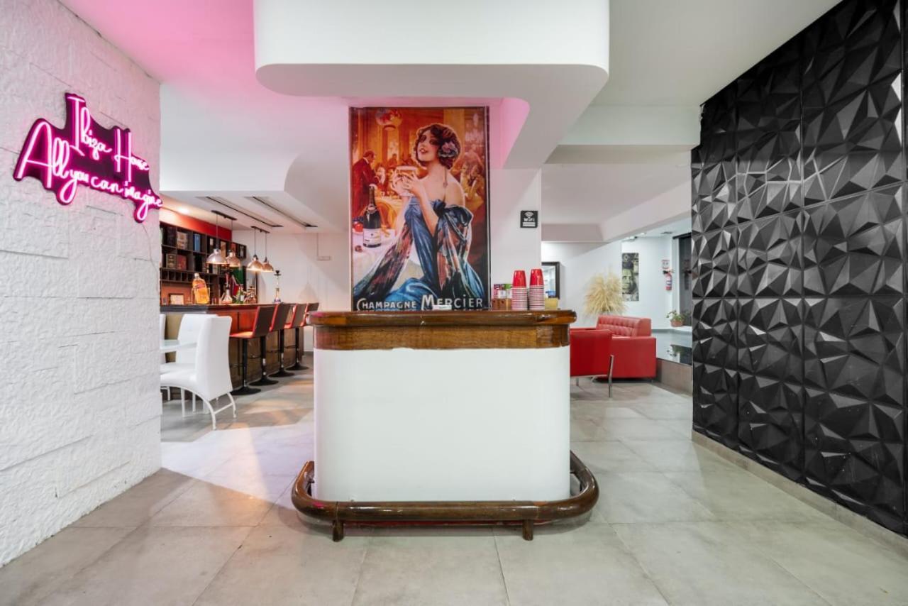 Casa Privada En El Poblado Despedidas De Soltero Fiesta Picsina Jacuzzi * Medellín