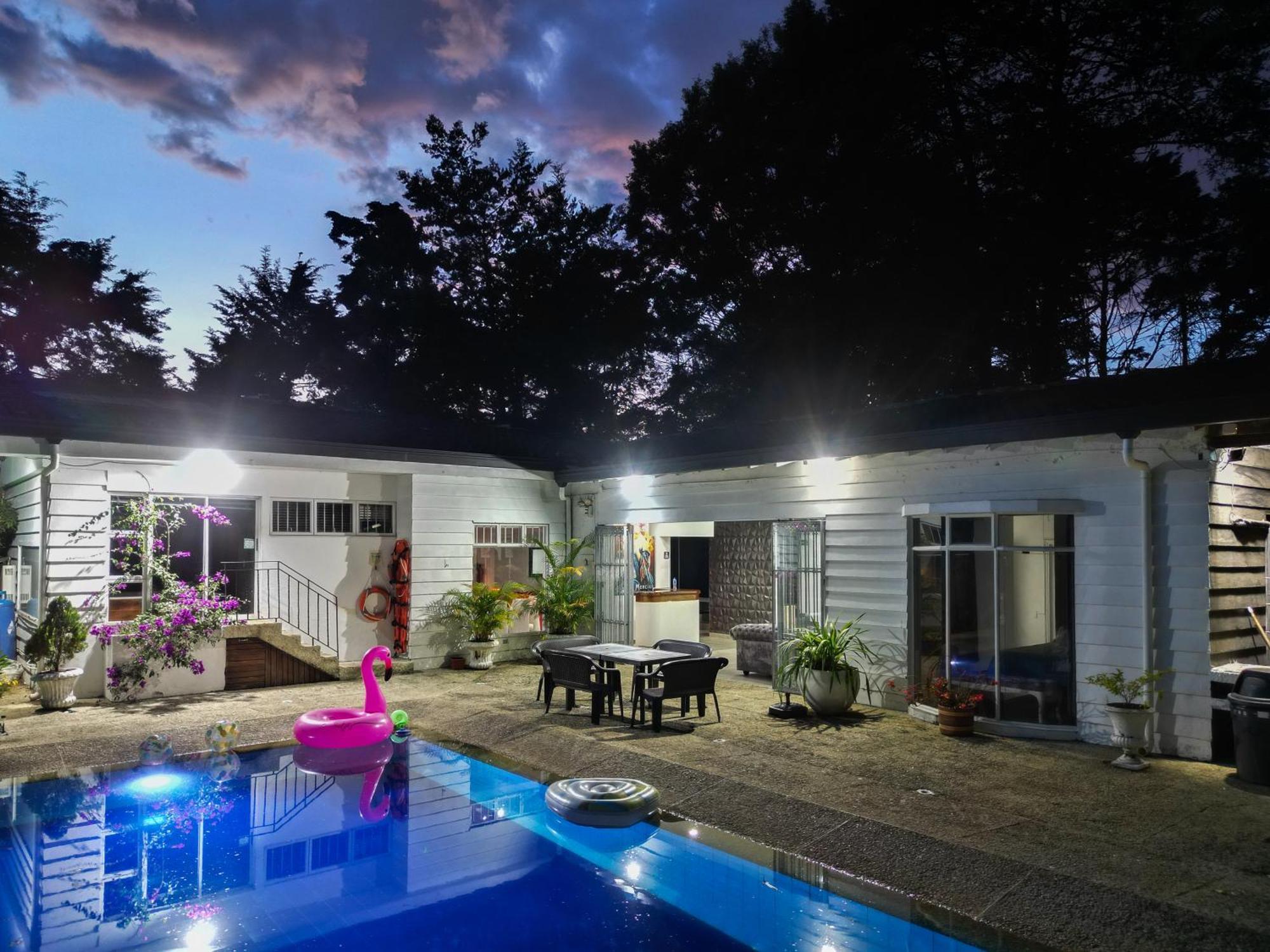Villa Casa Privada En El Poblado Despedidas De Soltero Fiesta Picsina Jacuzzi Medellín