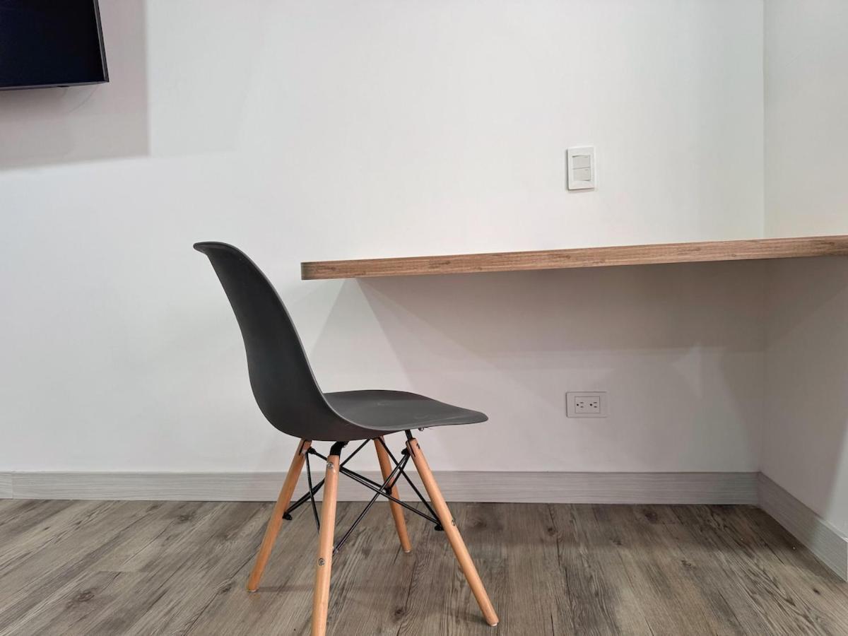 Terraza Privada En Laureles Con Aire Acondicionado * Medellín