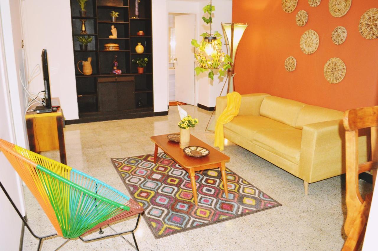 Africa House-casa Laureles-la70 Pensión Medellín