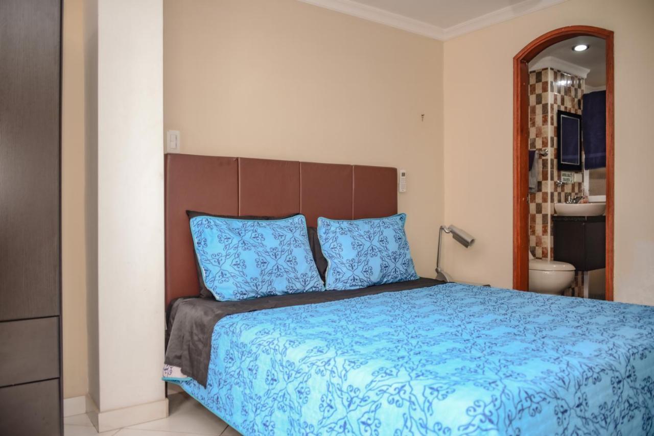 Calle 8 Apartment Medellin